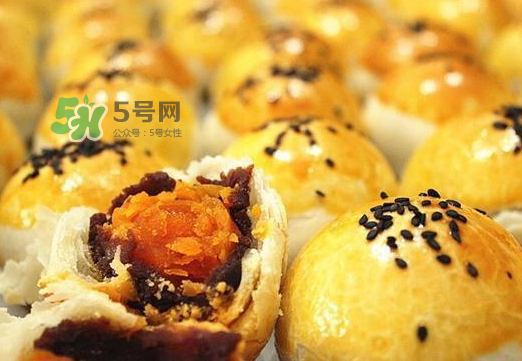 蛋黃酥為什么會爆開？蛋黃酥爆餡是什么原因？