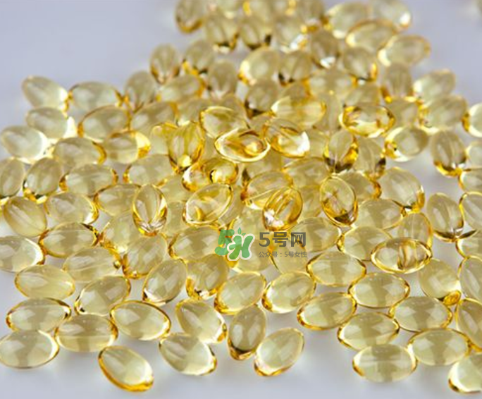 魚肝油可以和鈣一起吃嗎？魚肝油可以和奶粉一起吃嗎？