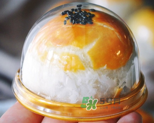 蛋黃酥為什么會開裂？蛋黃酥開裂原因