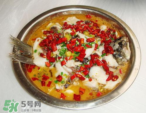 鯉魚可以做酸菜魚嗎？酸菜鯉魚的家常做法