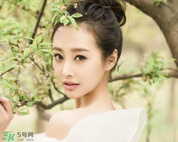 眼睛發(fā)黃是不是肝不好？眼睛發(fā)黃跟肝有關(guān)系嗎？