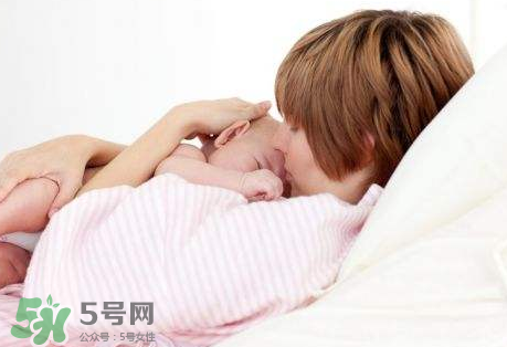 哺乳期來例假奶水會變少嗎？哺乳期來月經(jīng)奶水減少怎么辦？