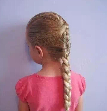 不要再為女兒扎羊角辮了 女孩好看的發(fā)型怎么扎？