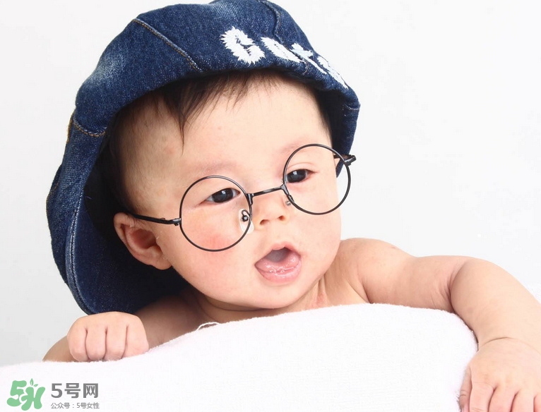 寶寶的性別差異什么時(shí)候形成？寶寶的性別差異是與生俱來(lái)的嗎？