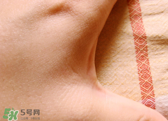 薇姿溫泉礦物水活精華液怎么樣 薇姿水循環(huán)精華好用嗎 薇姿溫泉礦物水活精華液怎么樣 薇姿水循環(huán)精華好用嗎