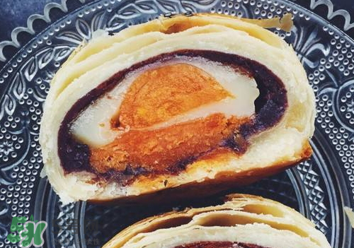 為什么蛋黃酥的皮很硬？蛋黃酥油皮太硬怎么辦？