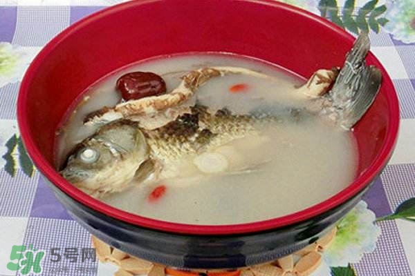 產(chǎn)婦鯽魚湯什么時(shí)候喝？產(chǎn)婦鯽魚湯放調(diào)料嗎？