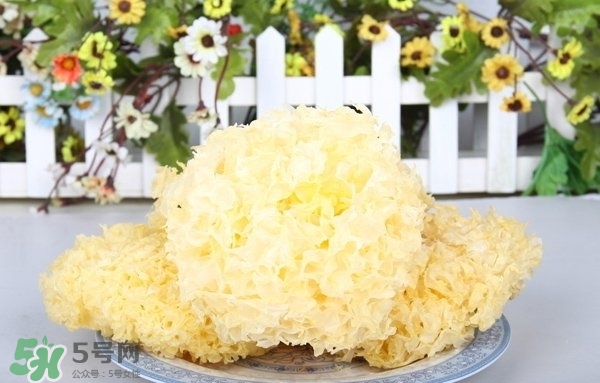 秋天皮膚干燥怎么辦？秋天皮膚干燥吃什么好？