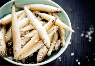 銀魚要去頭嗎？銀魚要泡多久？