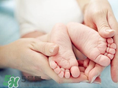 寶寶驚跳反應(yīng)什么時(shí)候消失？寶寶驚跳反射太頻繁怎么辦？