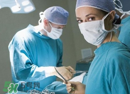 舌癌的早期癥狀有哪些？舌癌能冶得好嗎