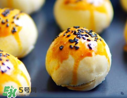 蛋黃酥可以放冰箱嗎？蛋黃酥放冰箱好吃嗎？