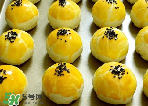 蛋黃酥可以放冰箱嗎？蛋黃酥放冰箱好吃嗎？