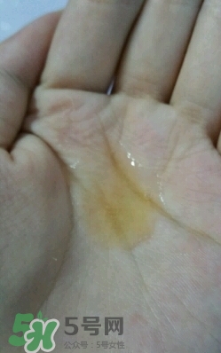 護(hù)發(fā)精油怎么用？護(hù)發(fā)精油使用方法