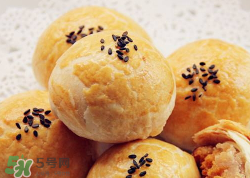 蛋黃酥可以帶出國嗎？蛋黃酥可以帶上飛機嗎？