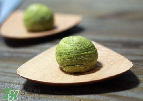 蛋黃酥可以帶出國嗎？蛋黃酥可以帶上飛機嗎？