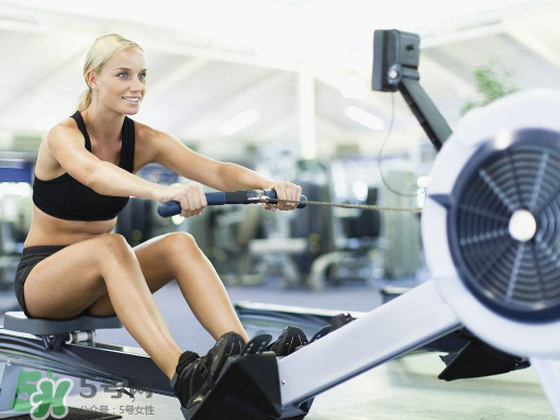 劃船機(jī)是有氧運(yùn)動(dòng)嗎？劃船機(jī)是有氧還是無(wú)氧？