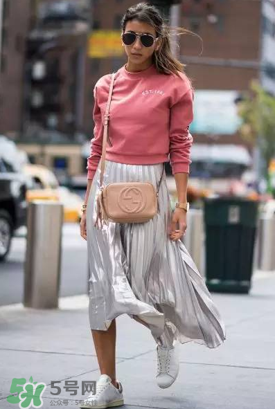 秋天可以穿衛(wèi)衣嗎？秋天衛(wèi)衣穿搭