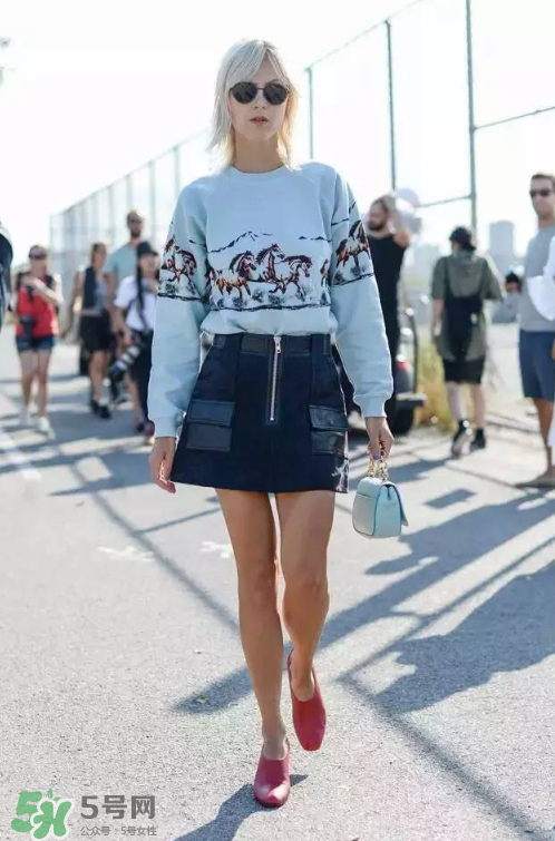 秋天可以穿衛(wèi)衣嗎？秋天衛(wèi)衣穿搭