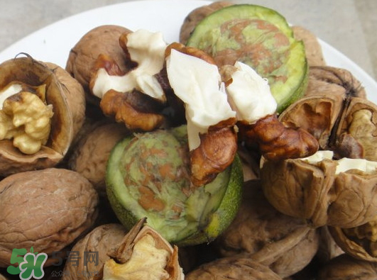 鮮核桃為什么是苦的？鮮核桃苦是怎么回事？