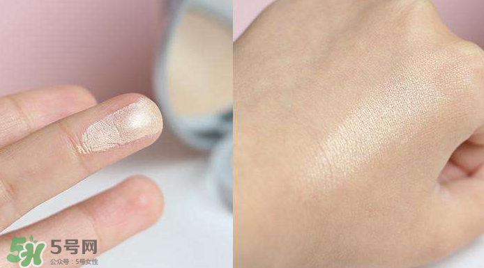 The balm高光粉餅怎么樣？The balm高光粉餅好用嗎？