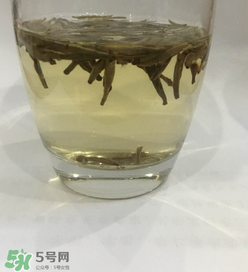 白毫銀針的產(chǎn)地在哪個?。堪缀零y針是哪里產(chǎn)的？