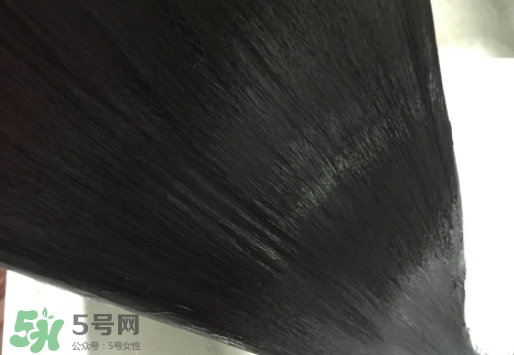 護(hù)發(fā)精油能不能抹頭皮？護(hù)發(fā)精油的危害