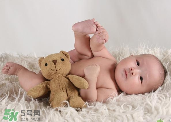 寶寶驚厥是什么癥狀？如何區(qū)別寶寶驚厥和驚跳？