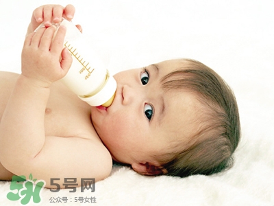 寶寶驚厥是什么癥狀？如何區(qū)別寶寶驚厥和驚跳？