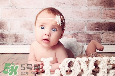 剛出生的寶寶要注意什么？剛出生的寶寶要準(zhǔn)備哪些東西？