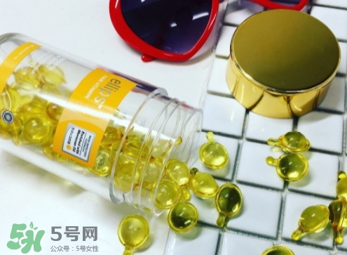 ellips護發(fā)膠囊怎么用？ellips護發(fā)精油的用法