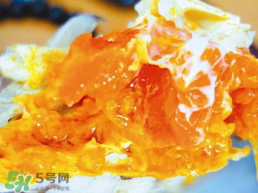 蟹黃是黑色的怎么回事？蟹黃中間有黑的是什么？