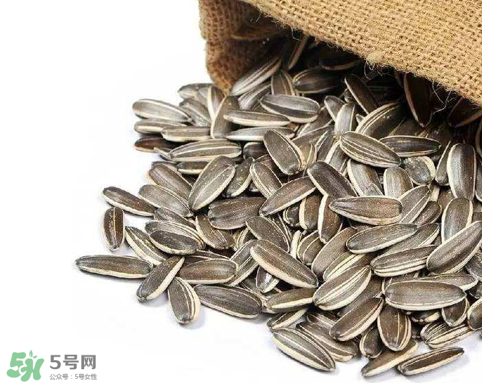 葵花籽是發(fā)物嗎？葵花籽致癌嗎？