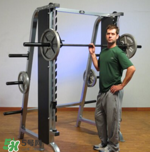 史密斯機是練什么的？史密斯機怎么用？