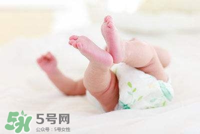 新生兒尿不濕怎么選？新生兒尿不濕什么牌子好？