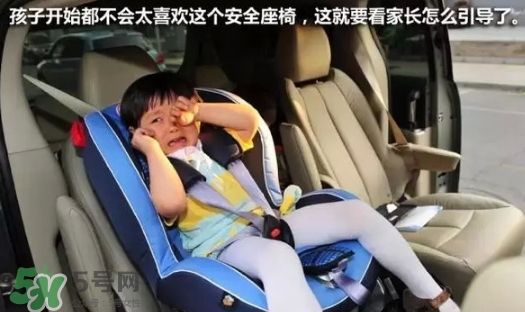 嬰兒幾個(gè)月可以做寶寶椅？嬰兒安全椅安裝方法