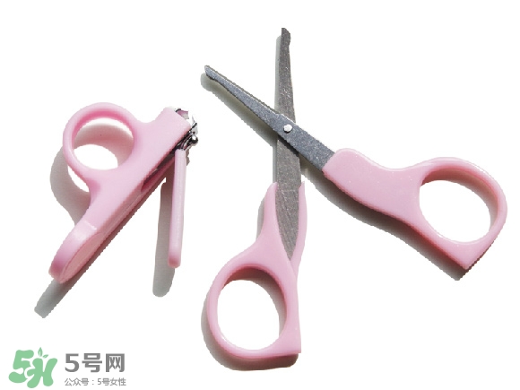 未滿月的寶寶可以剪指甲嗎？寶寶多久剪一次指甲？