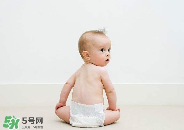 用尿布好還是尿不濕好？用尿布好還是紙尿褲好？