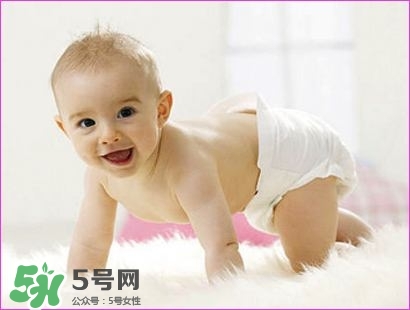 用尿布好還是尿不濕好？用尿布好還是紙尿褲好？