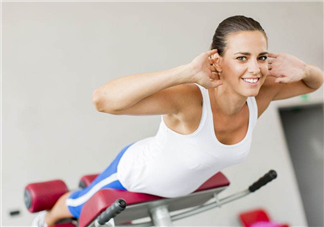 羅馬椅挺身很傷腰嗎？羅馬椅挺身對(duì)腰有傷害嗎？