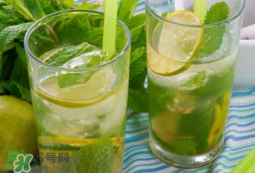 秋天喉嚨干燥是怎么回事_秋天喉嚨干燥怎么辦 秋天喉嚨干燥是怎么回事_秋天喉嚨干燥怎么辦