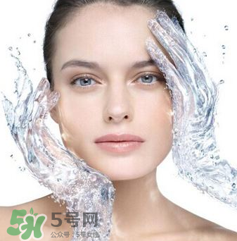 化妝水你選對了嗎？8款熱門明星化妝水測評