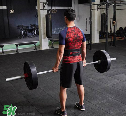 舉重為什么要帶腰帶？舉重腰帶的作用