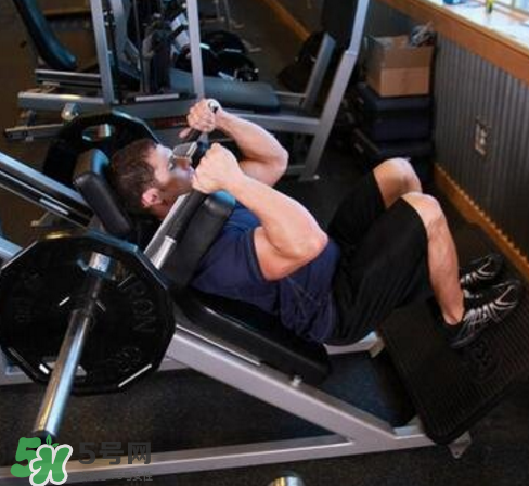 哈克深蹲怎么做？哈克深蹲能代替深蹲嗎？