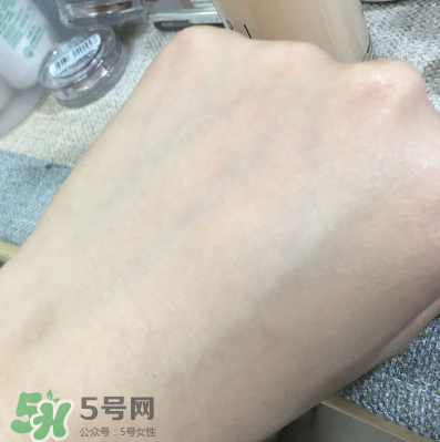 芭比波朗舒盈平衡粉底露怎么樣 芭比波朗粉底露好用嗎 芭比波朗舒盈平衡粉底露怎么樣 芭比波朗粉底露好用嗎