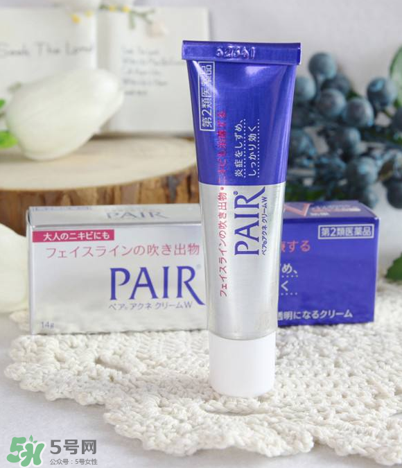 獅王祛痘膏和樂敦cc哪個好？獅王祛痘膏和樂敦cc可以一起用嗎？