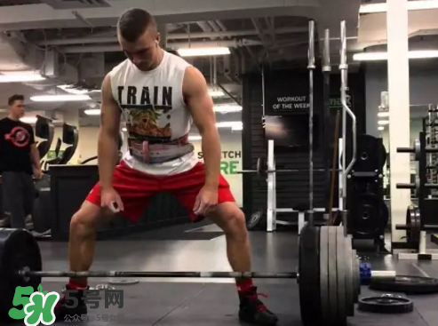 硬拉可以天天練嗎？硬拉可以每天做嗎？