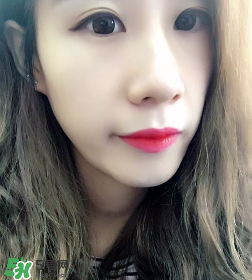 美寶蓮眼線液筆怎么樣？美寶蓮眼線液筆暈染嗎？