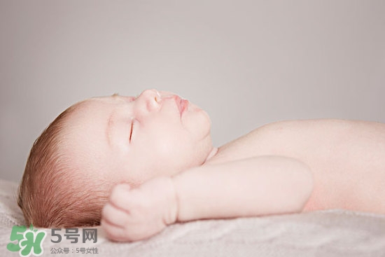 寶寶午睡多長時(shí)間才好？寶寶午睡的最佳時(shí)間