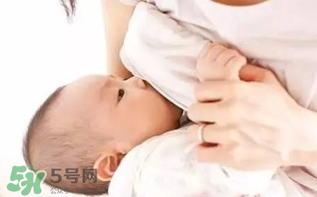 要上班了寶寶吃母乳怎么辦？要上班了寶寶不吃奶瓶怎么辦？